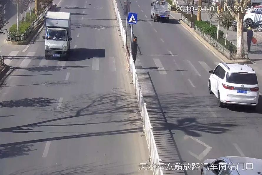 交通违法曝光台案例,交通违法曝光台