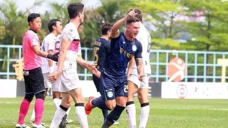 兄弟，齐上场！佳得乐3v3笼式足球赛本周拉开战幕！万元梦想基金，等你来