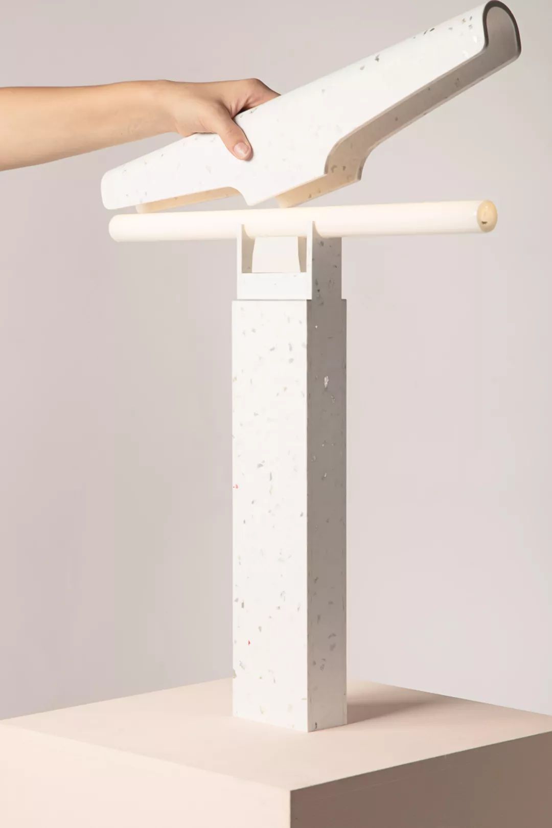 米兰街头暗访竟有井柏然,结果意外:购物车空了