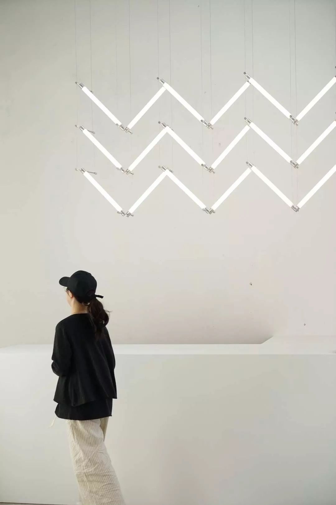 米兰街头暗访竟有井柏然,结果意外:购物车空了