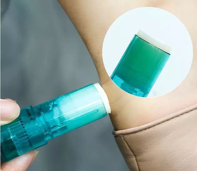 每个女生脚后跟都有个疤,每个女人的背后都有一部辛酸史