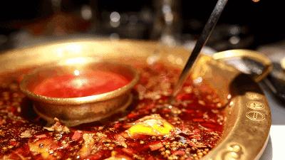 美蛙推荐便宜又好吃,等位两小时火锅