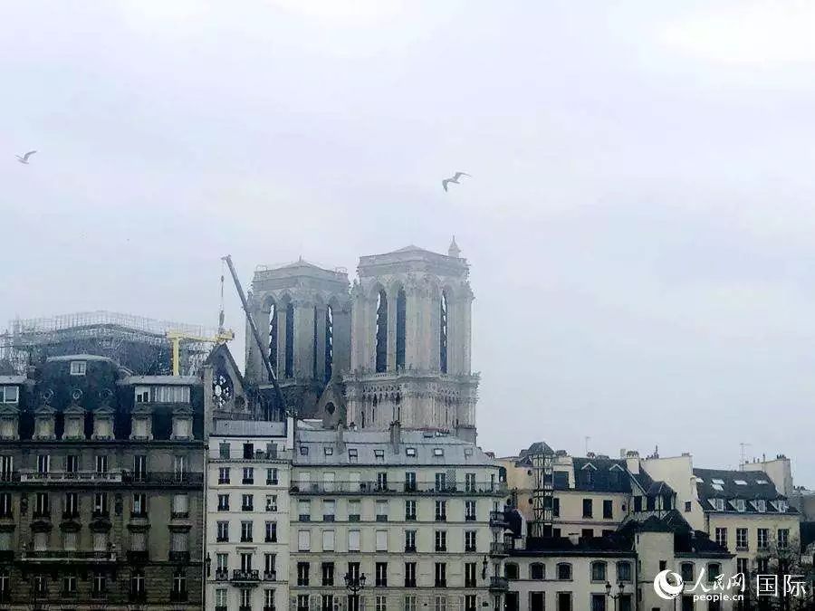 已筹7亿欧！欧洲奢侈品集团全力重修巴黎圣母院，老婆称想买包，为慈善…