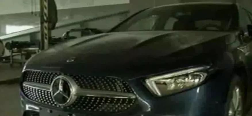 新奔驰出现问题4s怎么补偿,奔驰刚提车就出故障4s店不退不换