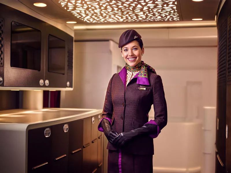 外航淡绿色制服空姐,外航空姐制服大比拼