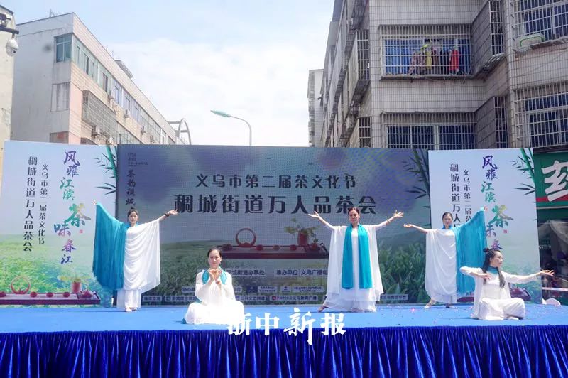 来杯谷雨茶？爱喝茶的小姐姐颜值都不低哟！