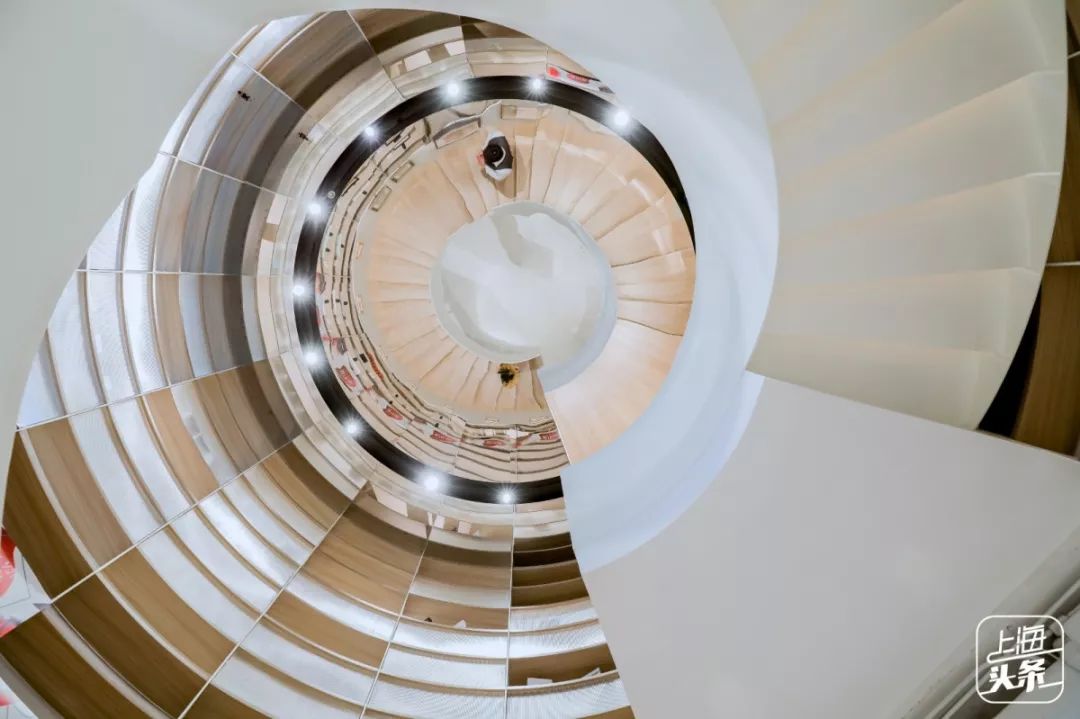 去处｜盘点沪上8大特*图色**书馆！不管大人小孩，来了就不想走