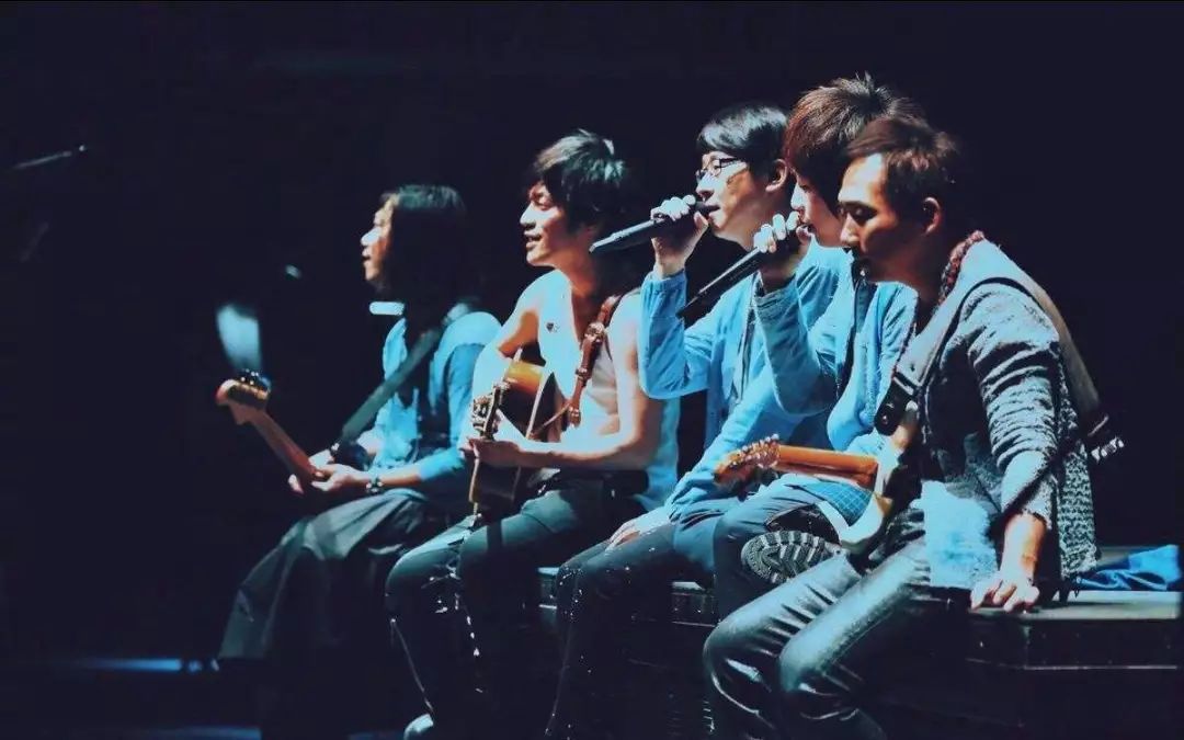 如果生活过不下去请听这十首歌曲,有关人生太难的歌曲