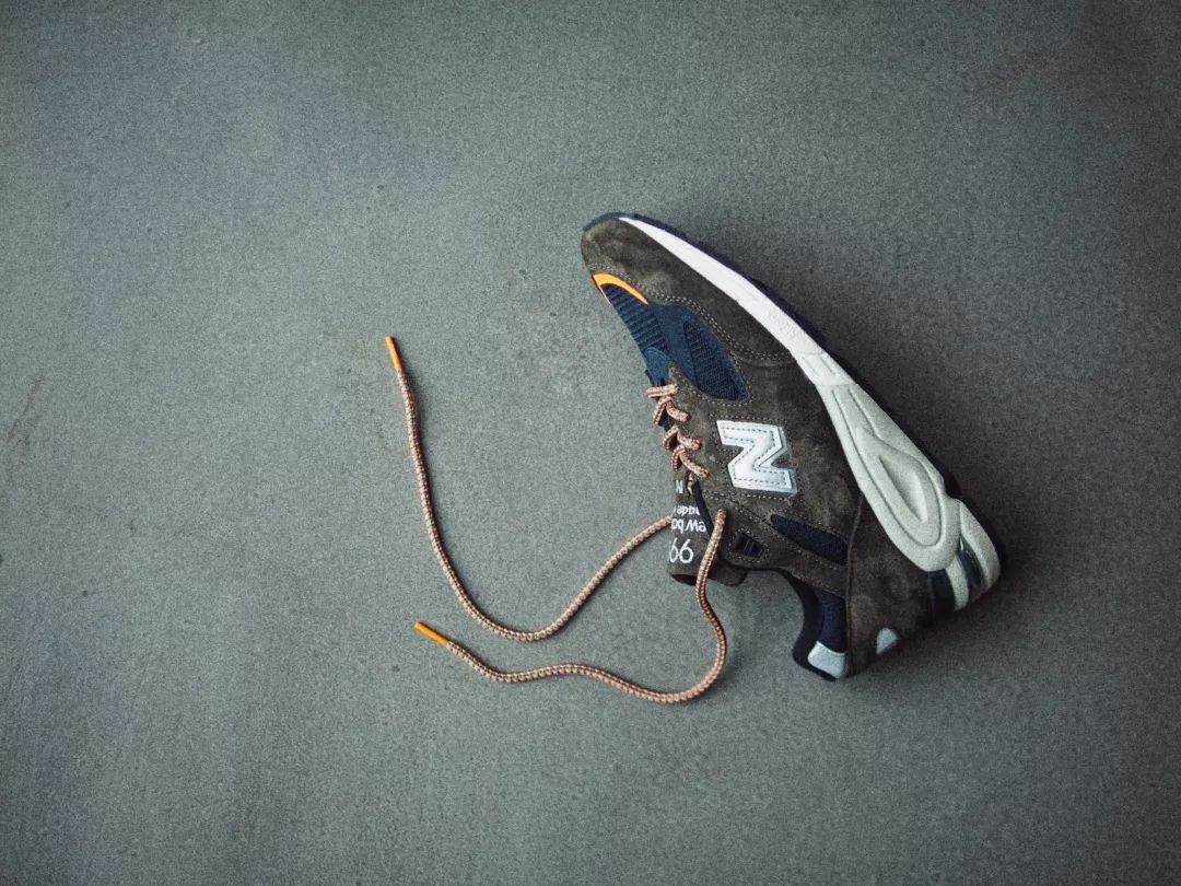 说到NewBalance，我第一个想到的还是余文乐