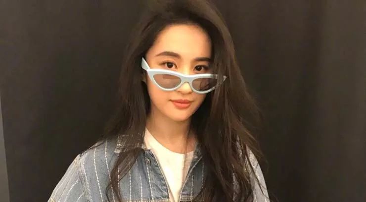 刘亦菲自曝戴假发片,刘亦菲秃顶引热议