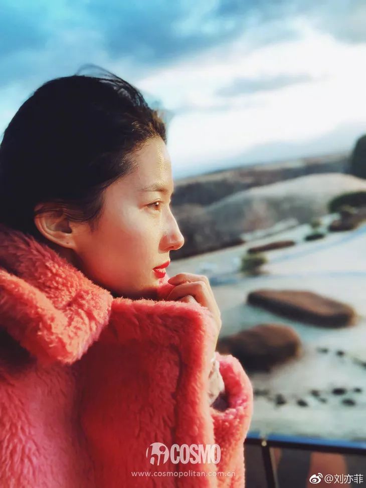 刘亦菲自曝戴假发片,刘亦菲秃顶引热议