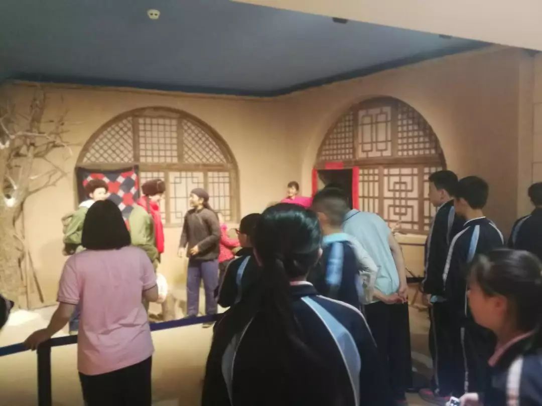 闄曡タ瀛︿範杩藉绾㈣壊瓒宠抗绯诲垪娲诲姩,鎺㈢储姹傜煡涔嬫梾瀵昏绾㈣壊瓒宠抗