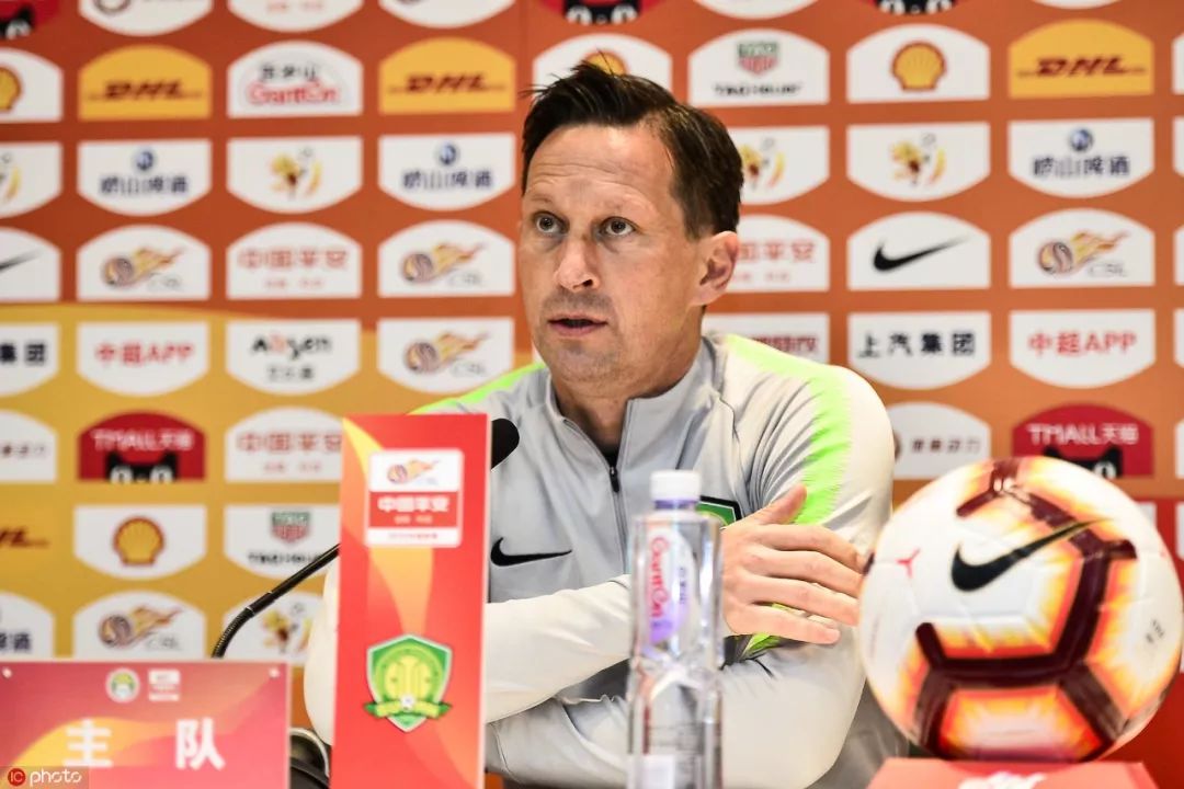 施密特出征新赛季,施密特国安比赛