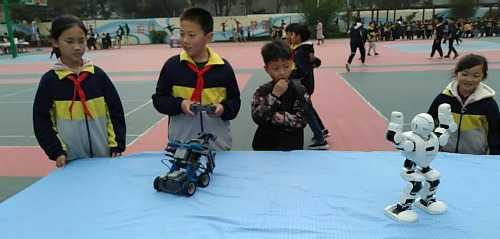 小学自制教具展评,新乡市红旗区向阳小学研学