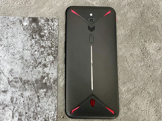 红魔5g手机红魔3,红魔5g手机跟红魔3