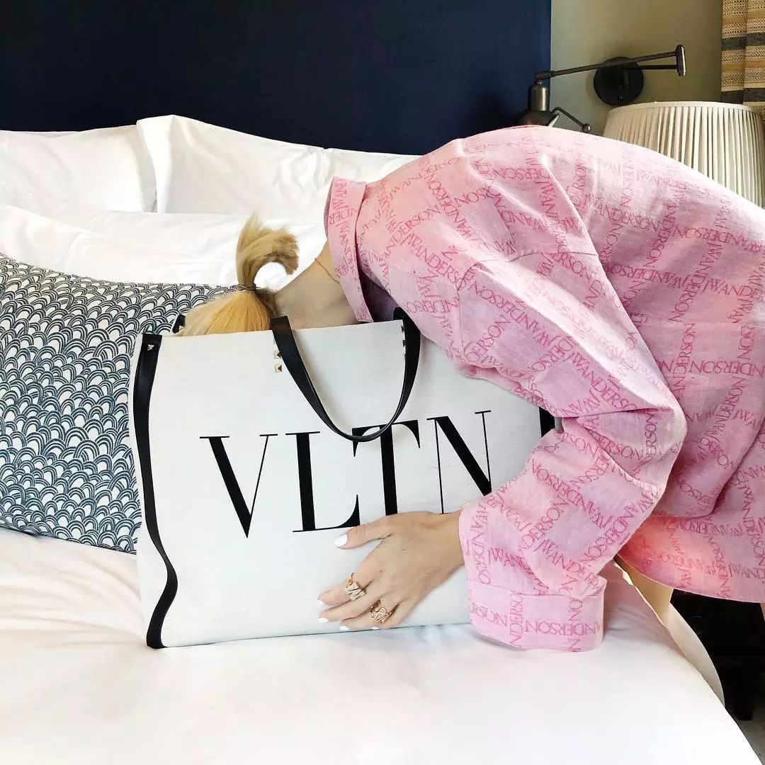 杨幂再次带火最新单品,杨幂最近带货