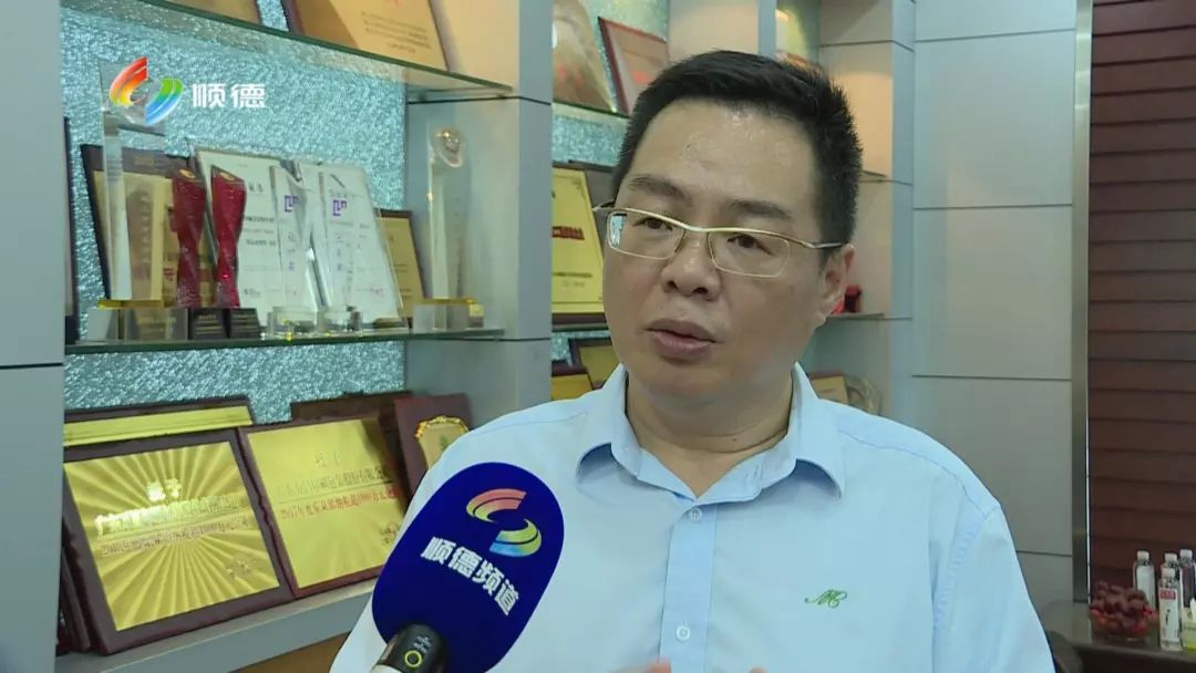 向时代劳模致敬电子海报,向新时代劳动者致敬视频