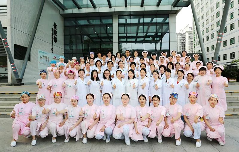 让无数女性尴尬的“社交癌”，医生戴着3D眼镜治好了！