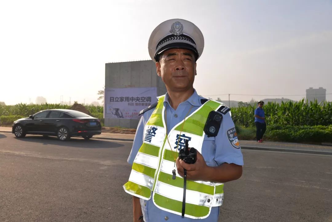来PK！用一种水果形容警察，你的答案是……