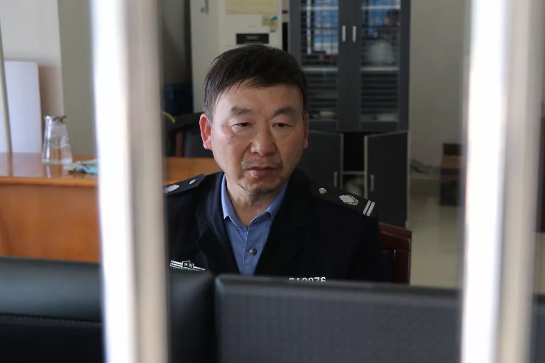 在警察学院的一天,在看守所体验一天生活