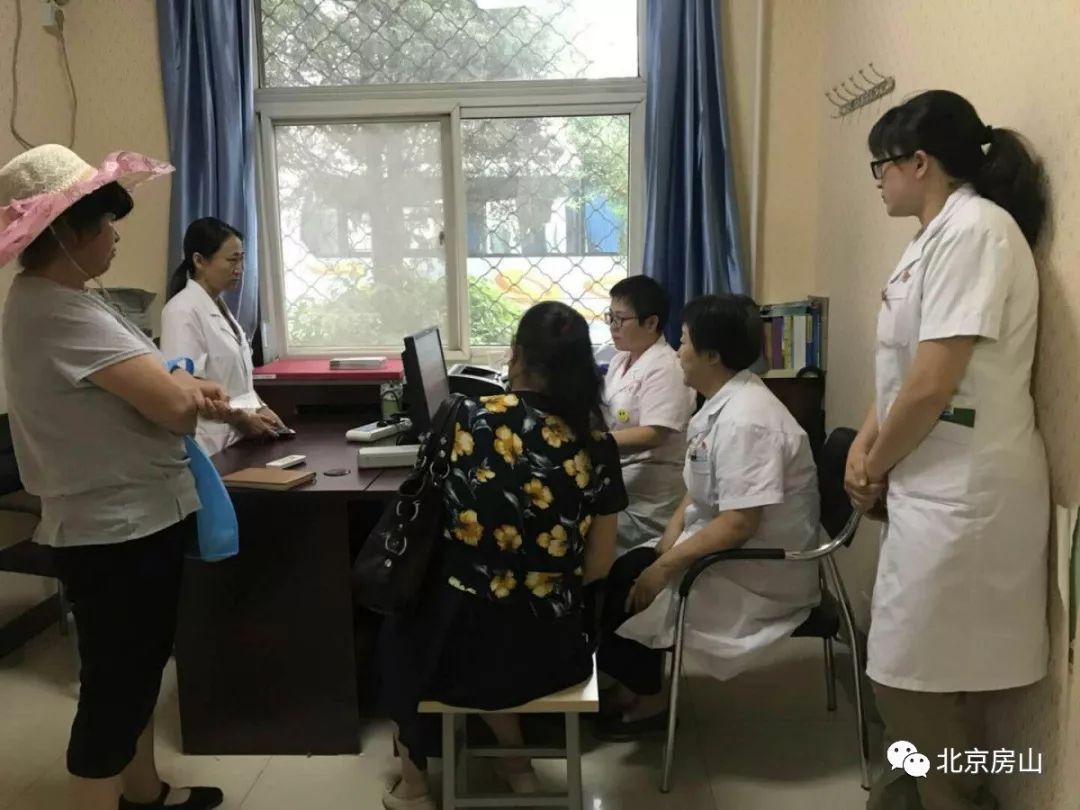 “张红医生是我们健康的守卫者！”