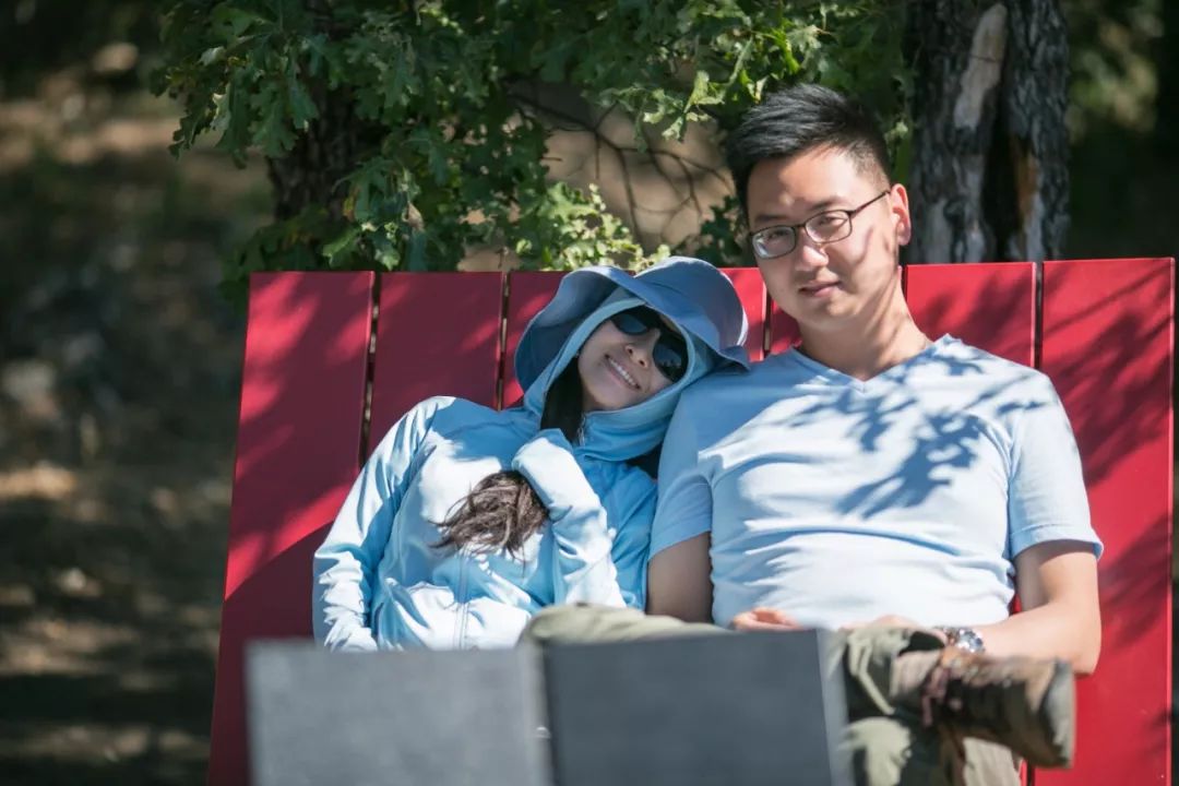 她地震中失去双腿,她在汶川地震失去双腿及女儿