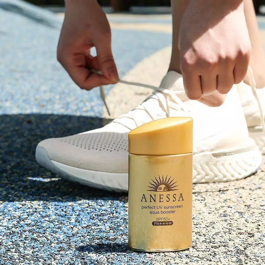 青春这个东西一文不值,青春这东西好像怎样看都会被辜负