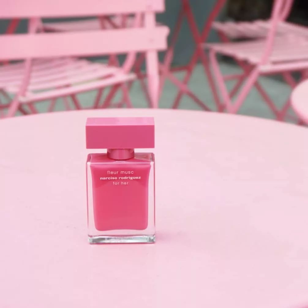 穿最粉的衣服跳最酷的舞,穿最粉的衣服唱最快的rap