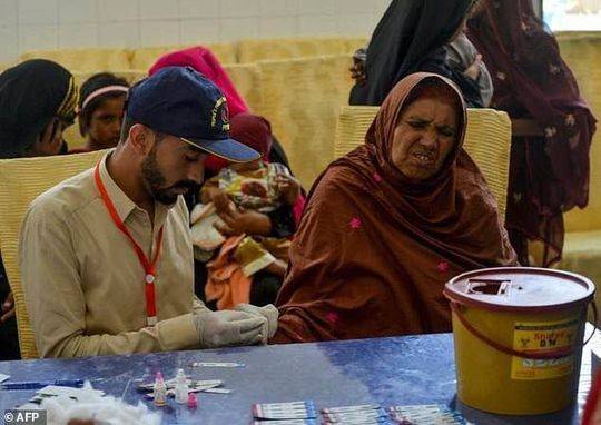 巴基斯坦医生感染人数,巴基斯坦小镇900儿童染艾滋