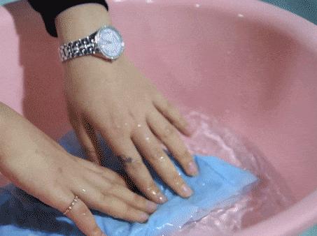 因为穿很紧的牛仔裤导致的妇科病,为什么牛仔裤穿了容易得妇科炎症