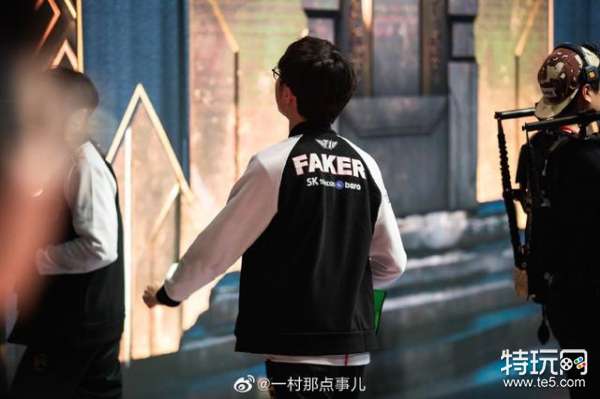 Faker订制公仔发布遭LCK玩家嘲讽赚回国路费