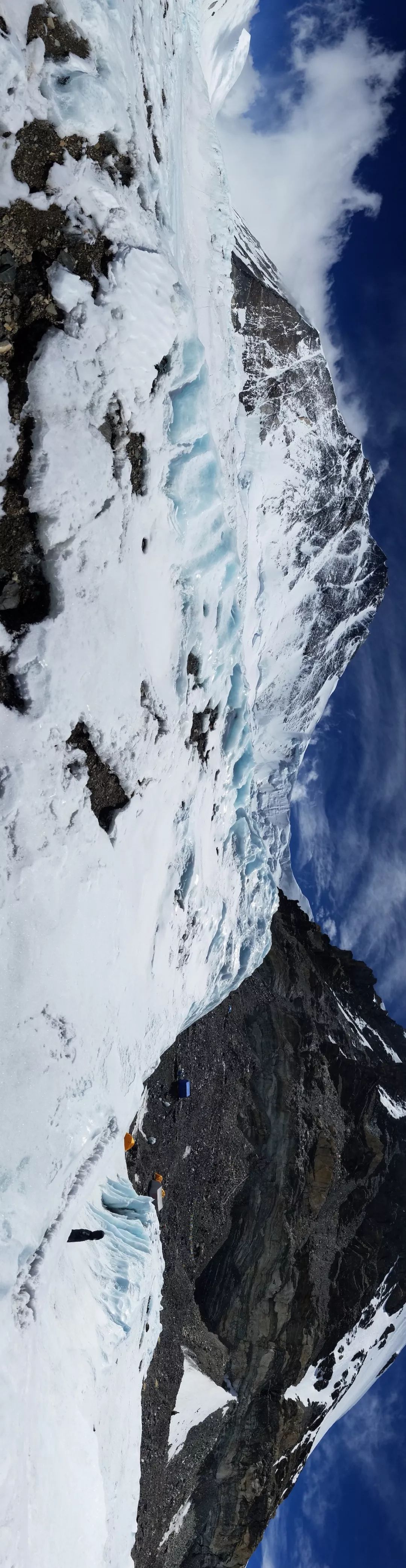 真实的珠峰多少米,真实攀登珠峰第二台阶