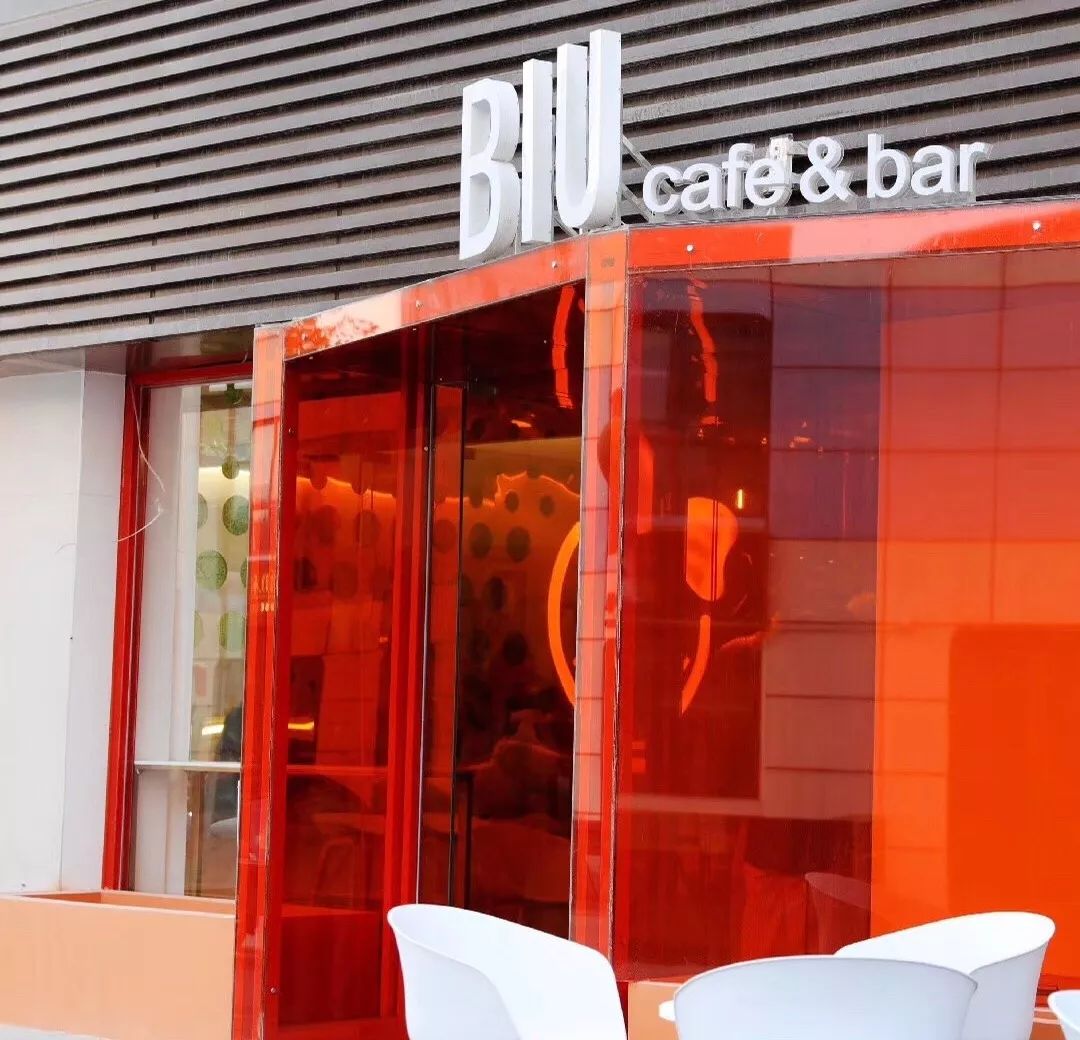 百万大学青年免费狂欢！AJ鞋展、街球大神空降，超多福利拿到手软！