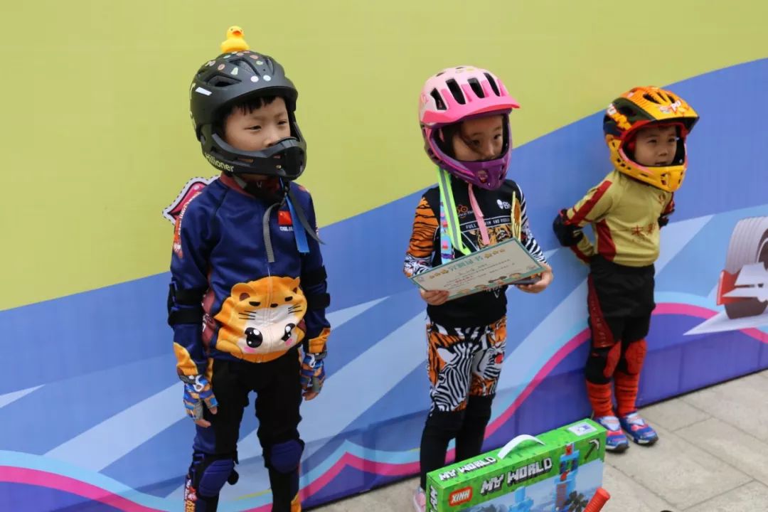 第三届儿童平衡车大赛a组 (少儿平衡车公开赛赛程)