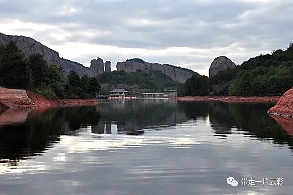 莫遣旁人惊去下一句,莫遣旁人惊去下一句是什么