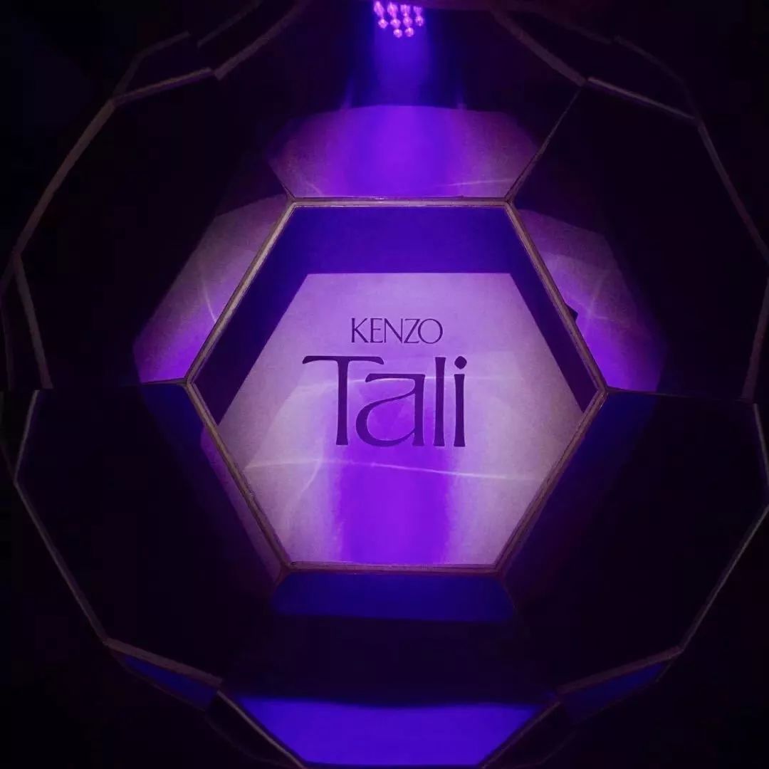 黄明昊hakunamatata长沙,黄明昊密室大逃脱第一季可爱