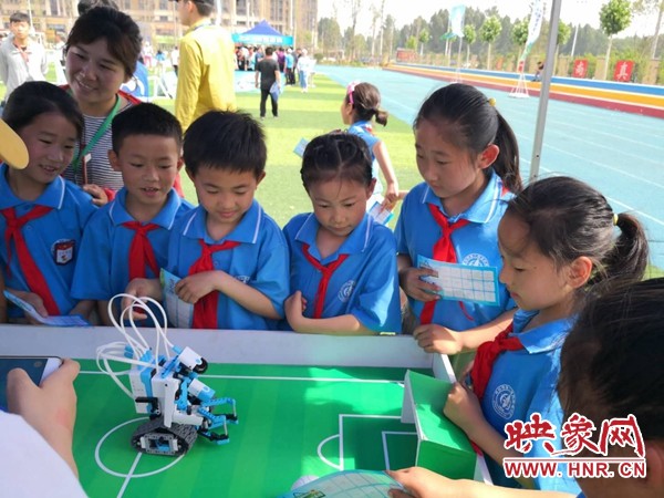 校园足球嘉年华完整版,开封二师附小足球比赛