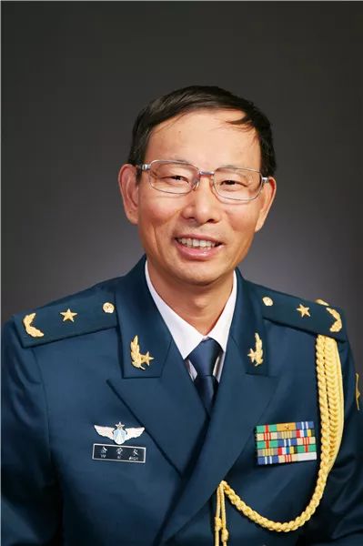 余爱水和胡杨魂,余爱水杂志审编