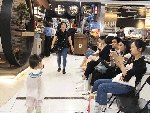 海底捞火锅店盈利模式,海底捞火锅一年能赚多少钱