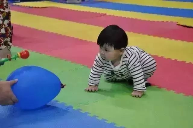 边吃边玩边学习,边吃边玩边走边学