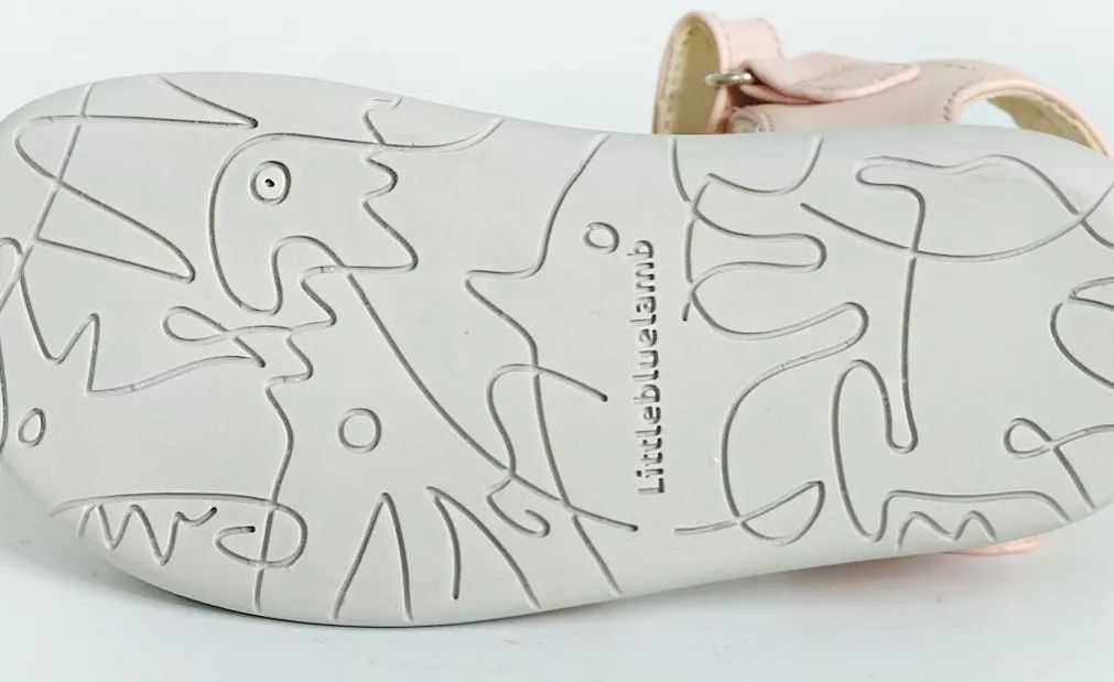 小蓝羊男童凉鞋,软牛皮软底时尚百搭平底凉鞋来了