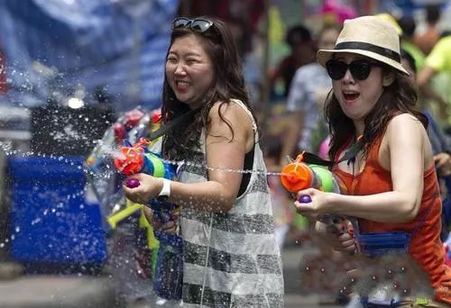 泰国泼水节狂欢六日游,泰国乐园泼水节