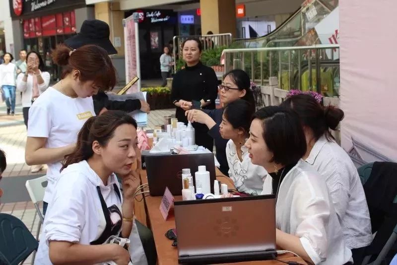 推动谁执法谁普法,谁执法谁普法宣传进社区