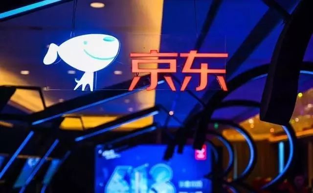 prada入驻天猫开官方旗舰店,prada哪年进入中国市场