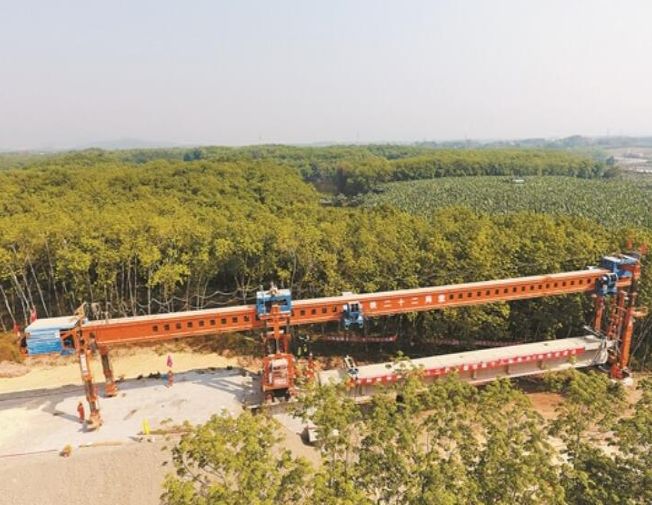 中老铁路昆明至景洪段何时开通,中老铁路建成通车