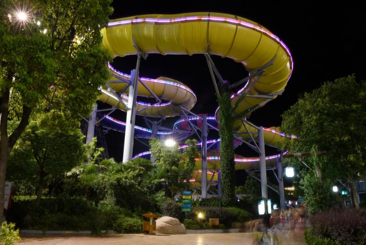 游玩天目湖水世界,静谧村庄夜景视频