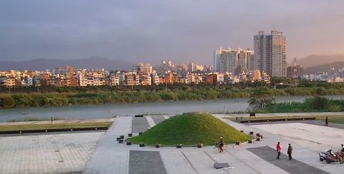 他是我*党**打入敌人内部的“一号人物”，然而却不为人知……