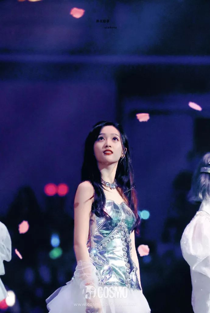 超越妹妹的视频,超越妹妹出道以前照片