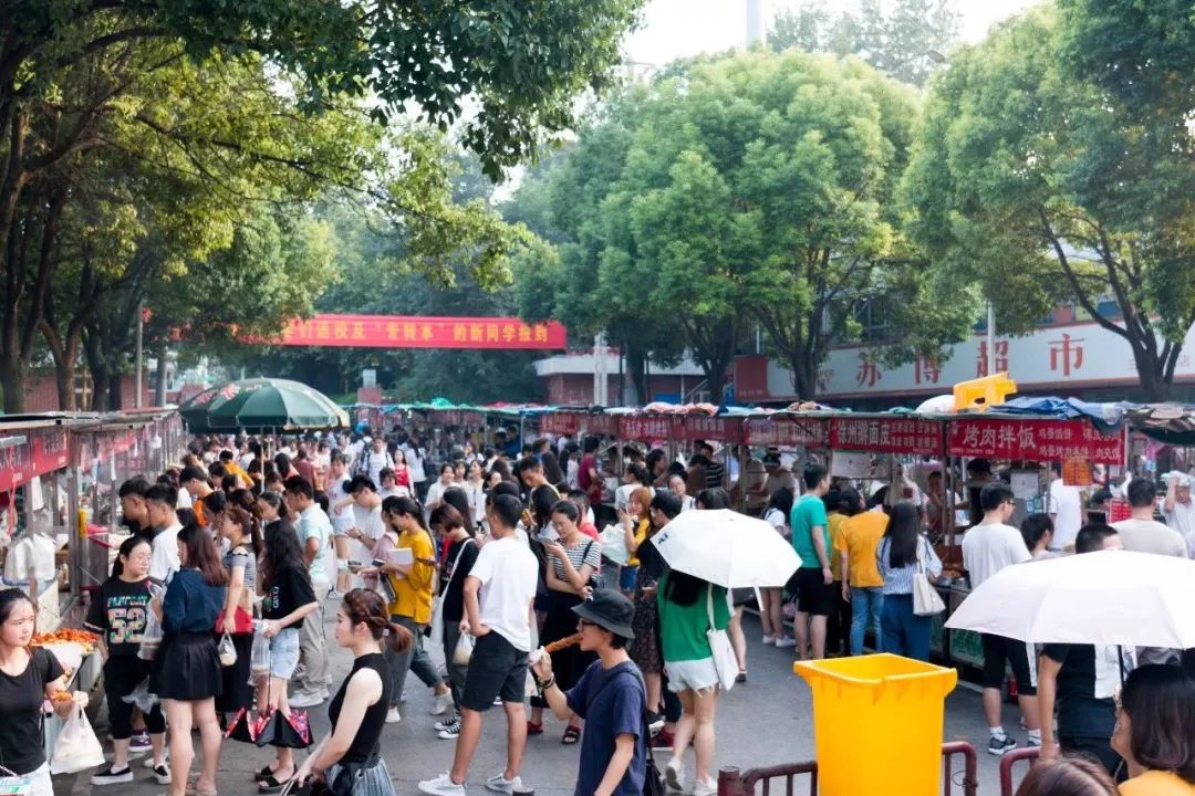 鏈嶅姟鎴戜滑鏄鐪熺殑,鎷嶇悆鎴戜滑鏄鐪熺殑