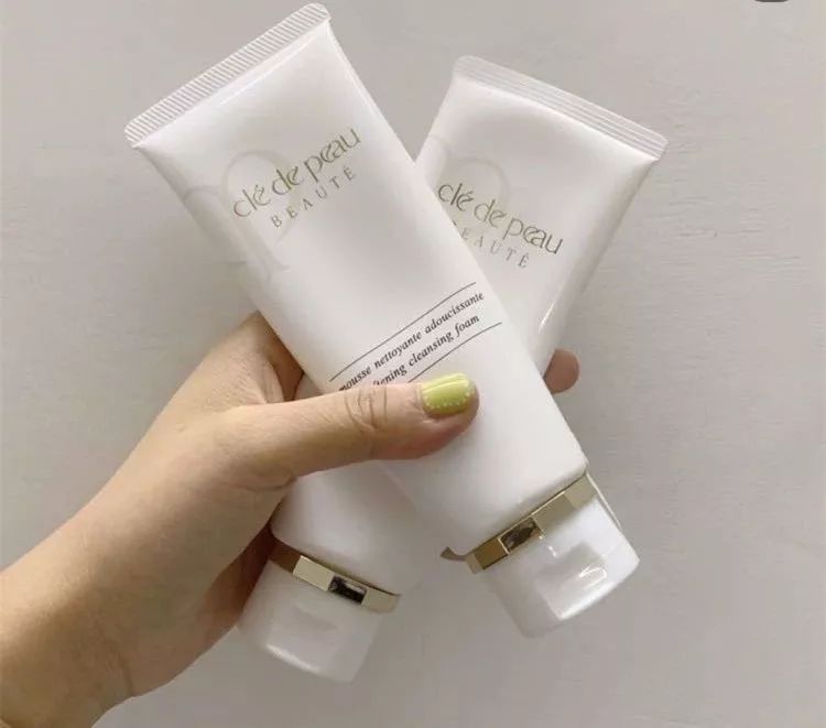 哪些大牌洗面奶不含致痘成分,什么牌子的洗面奶清洁干净又保湿